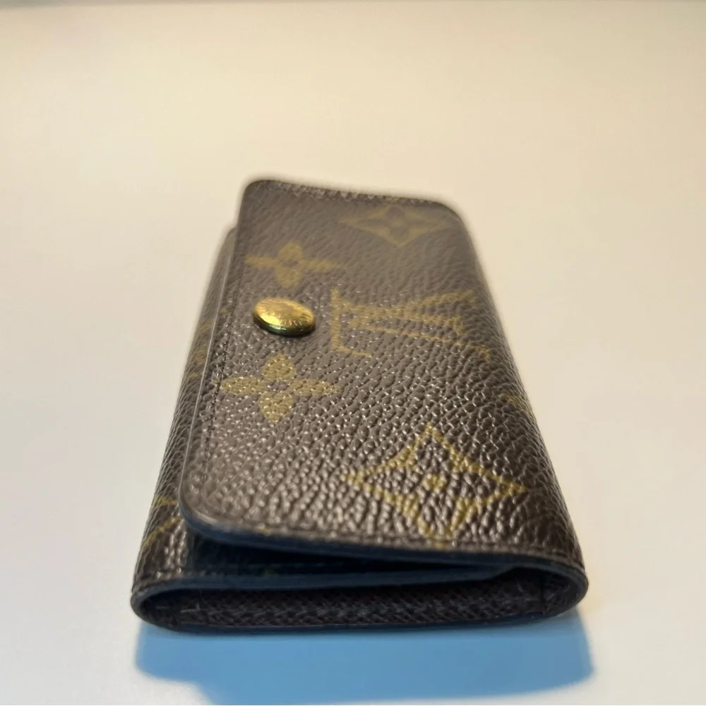 Louis Vuitton LV Coated Canvas Monogram Logo 3 Key Holder Wallet Cardholder